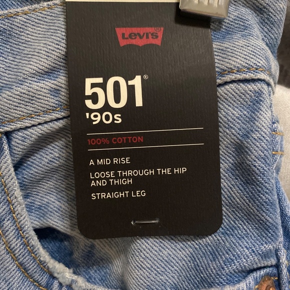Levi’s - Picture 3 of 3